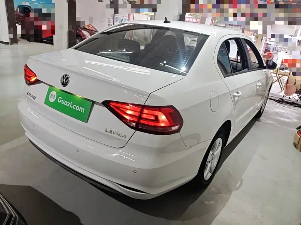 Volkswagen Lavida — миниатюра 7