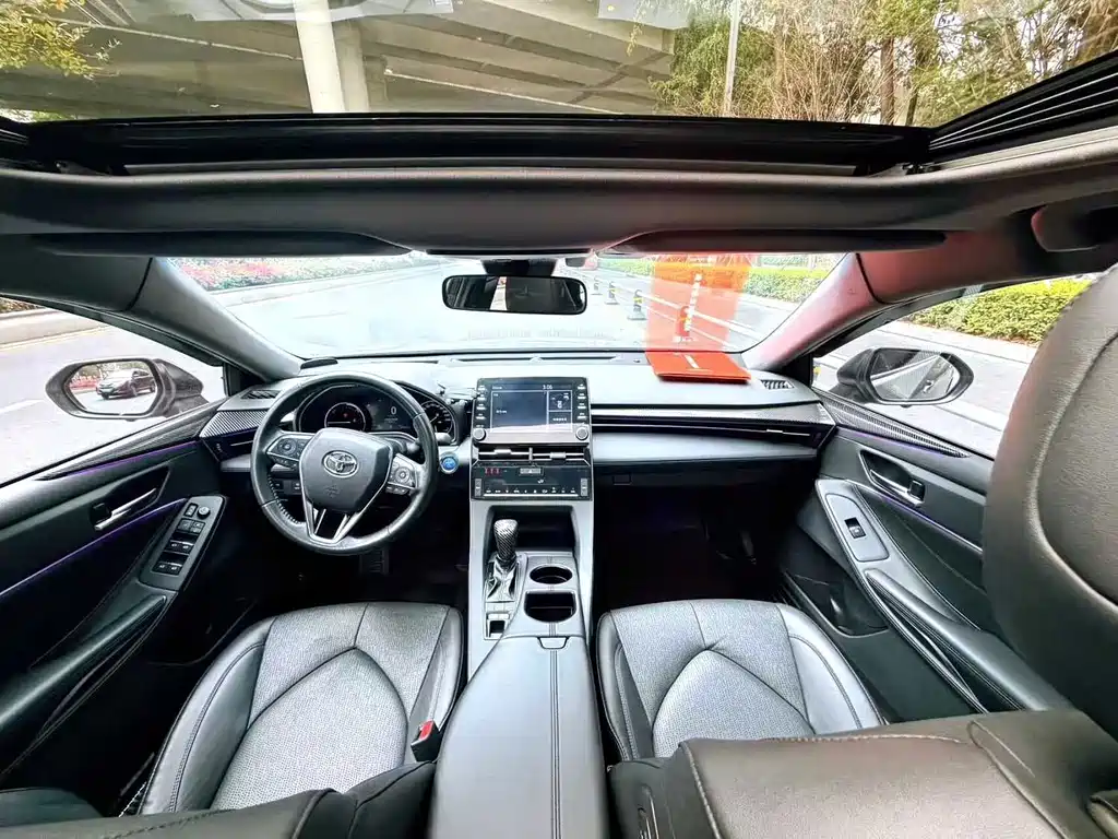 Toyota Avalon — миниатюра 9