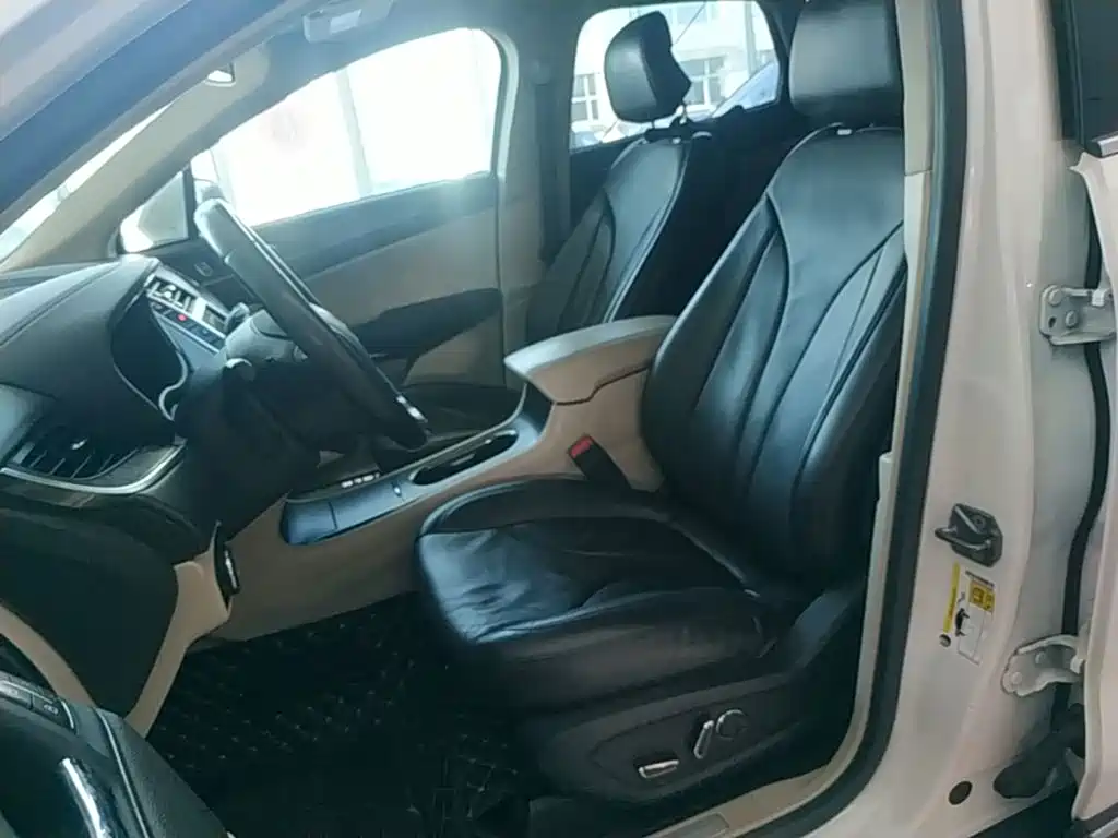Lincoln MKC — миниатюра 15
