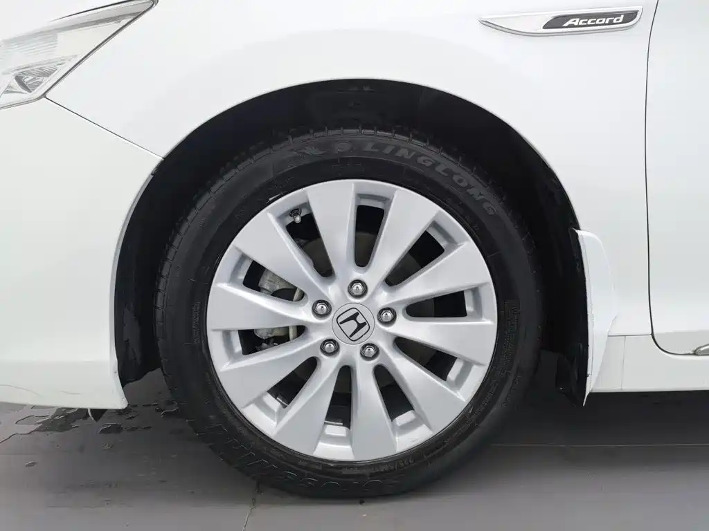 Honda Accord — миниатюра 17
