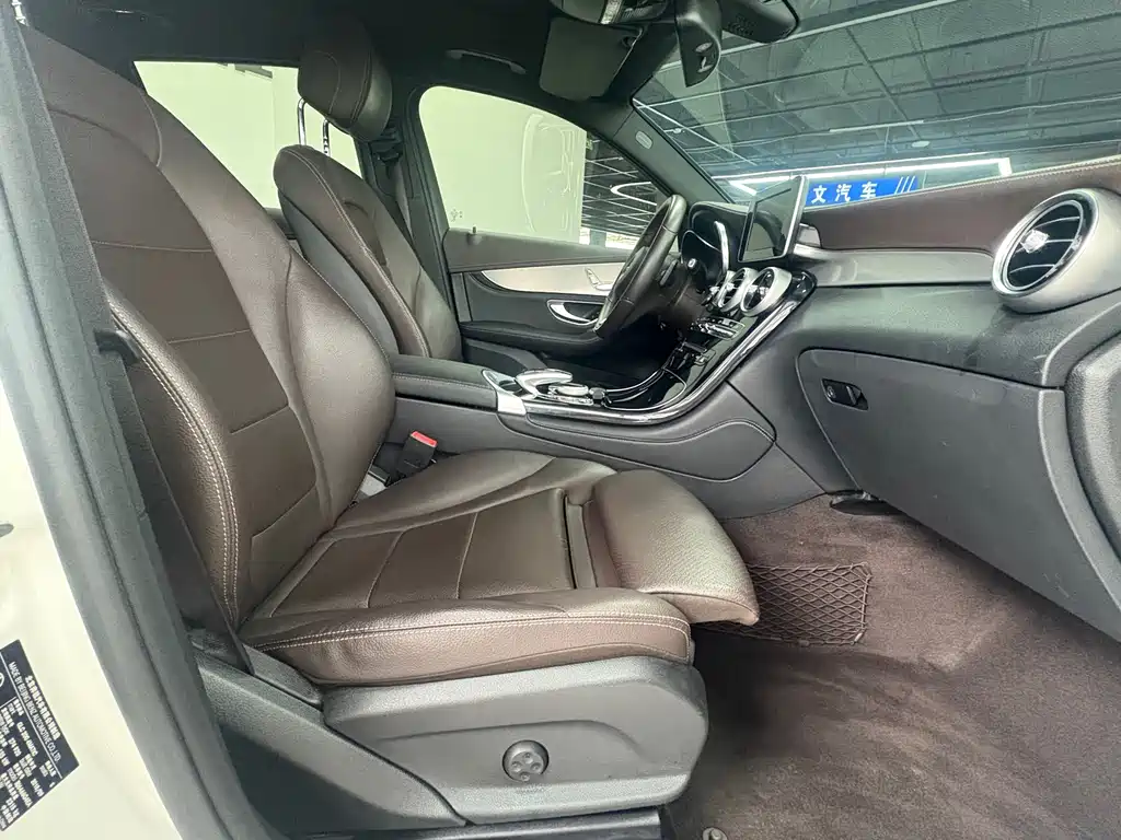 Mercedes-Benz GLC — миниатюра 8
