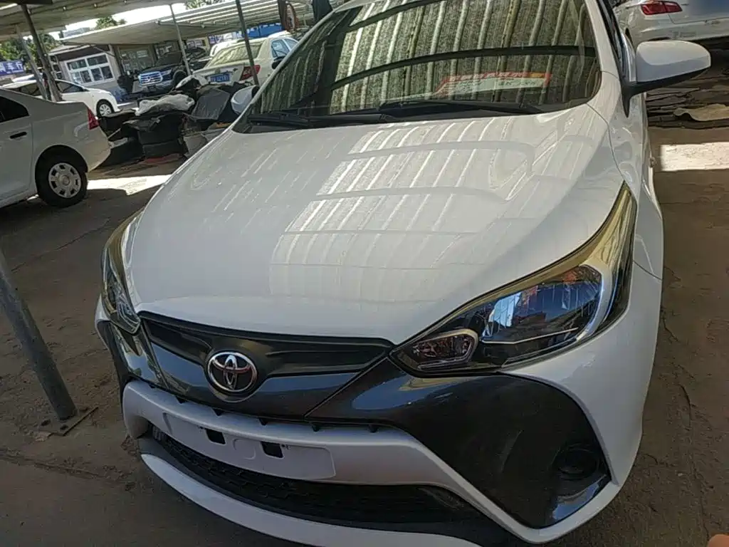 Toyota Yaris L — миниатюра 3