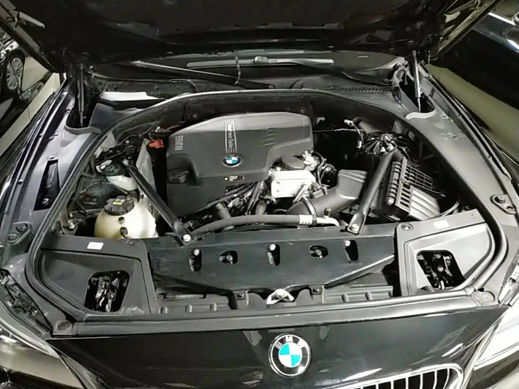 BMW 5 Series — миниатюра 20