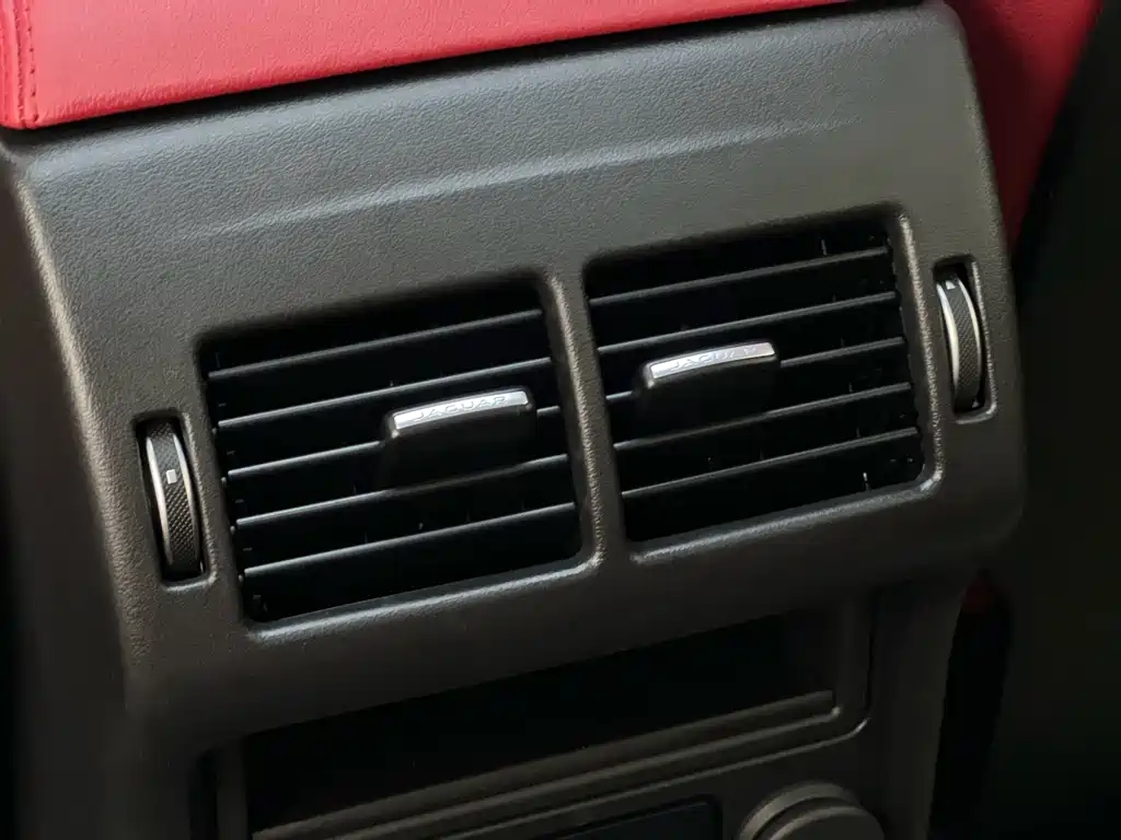 Jaguar XEL — миниатюра 15
