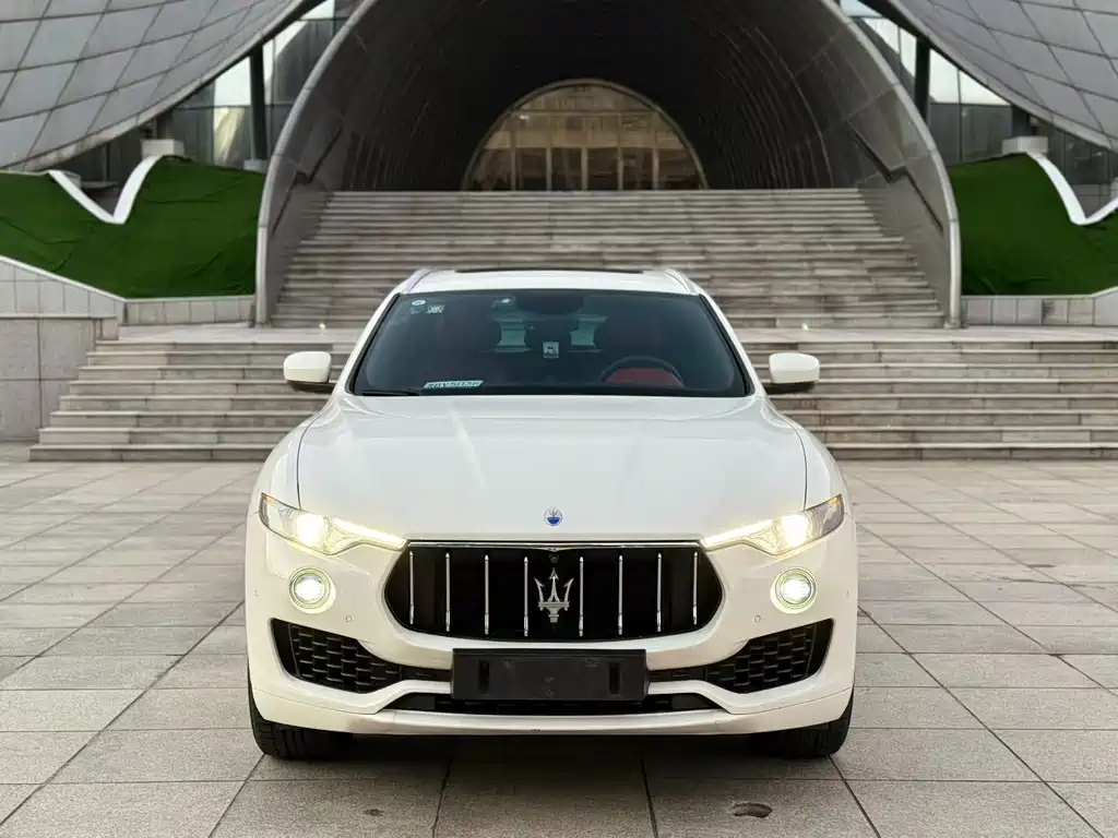 Maserati Levante — фотографии объявления, Фото 3