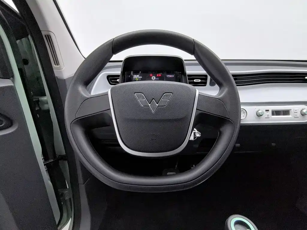 Wuling MINIEV — миниатюра 11
