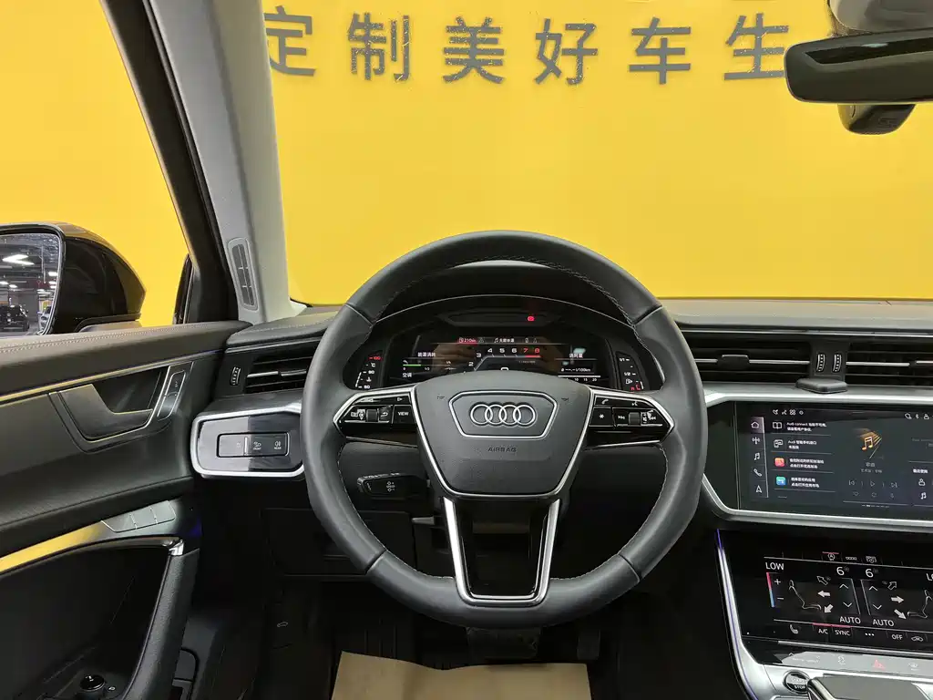 Audi A6 2024 Avant 45 TFSI
