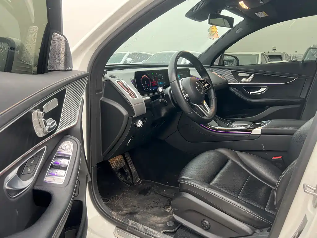 MERCEDES-BENZ EQC
