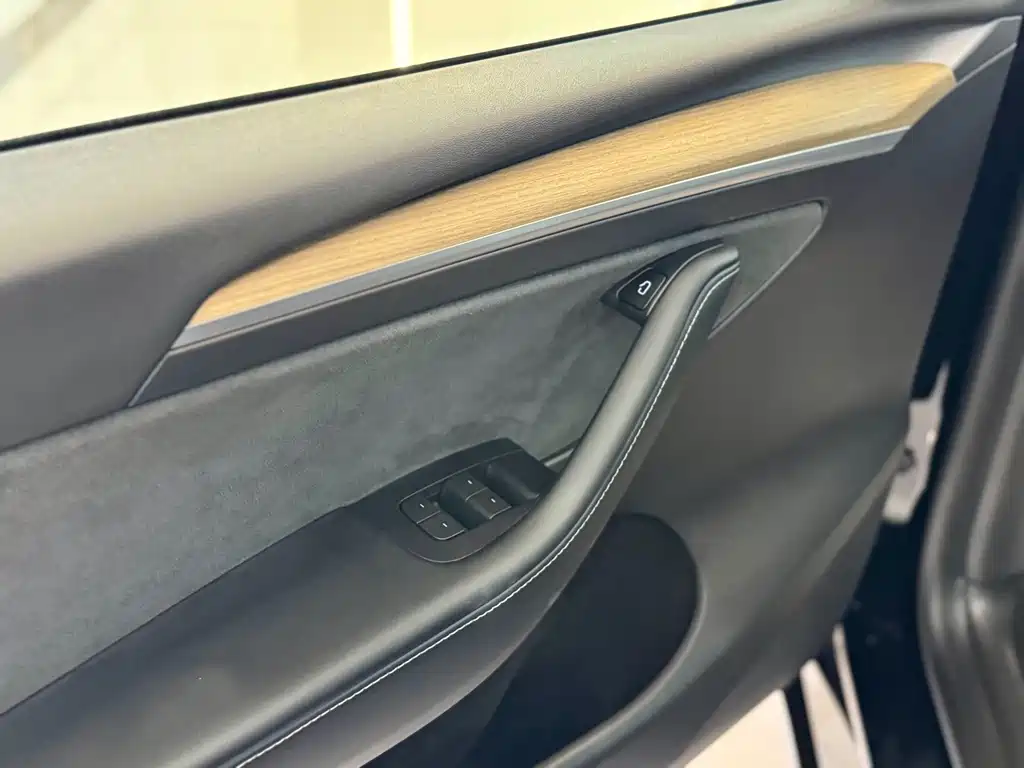 Tesla Model Y — фотографии объявления, Фото 14