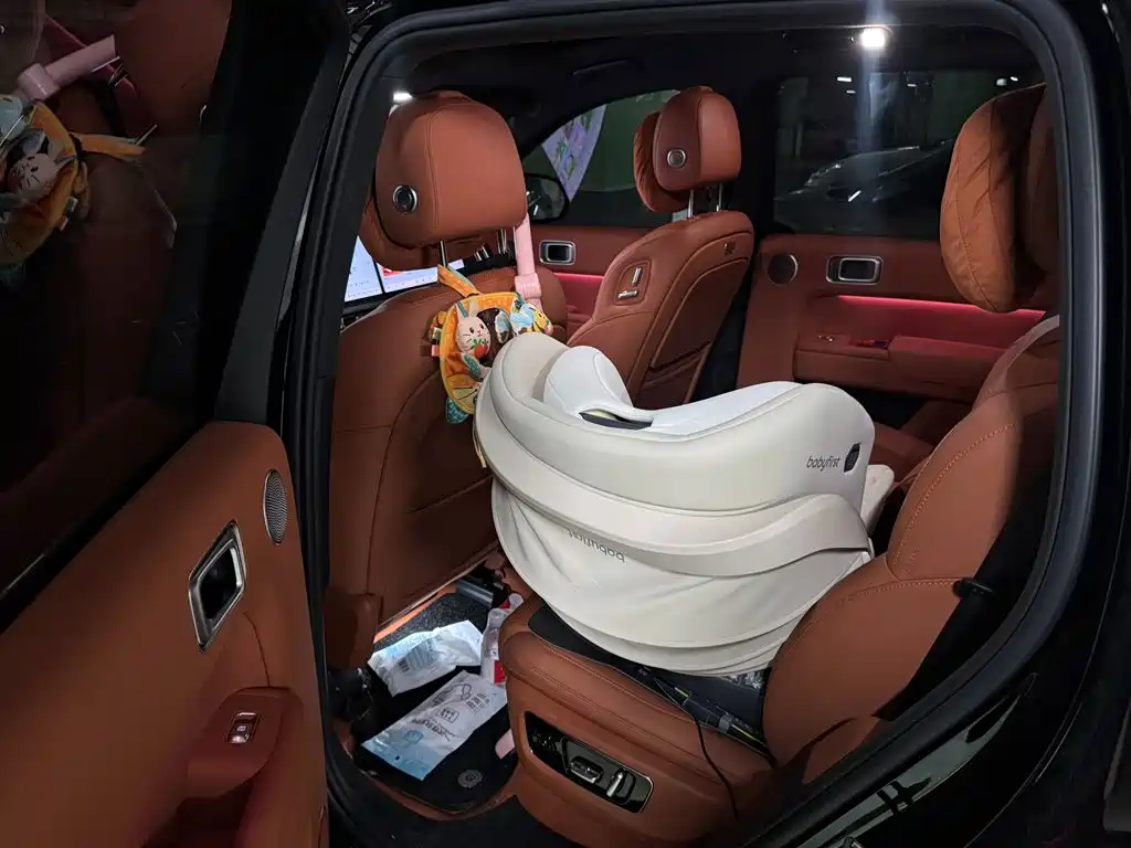 Li Auto Li L8 — миниатюра 5