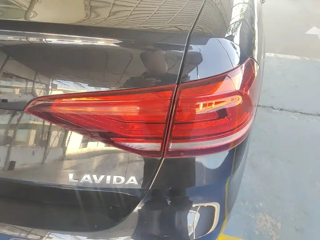 Volkswagen Lavida — миниатюра 8