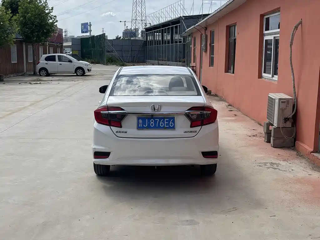 Honda Greiz 1.5L CVT Classic Edition, фото 5
