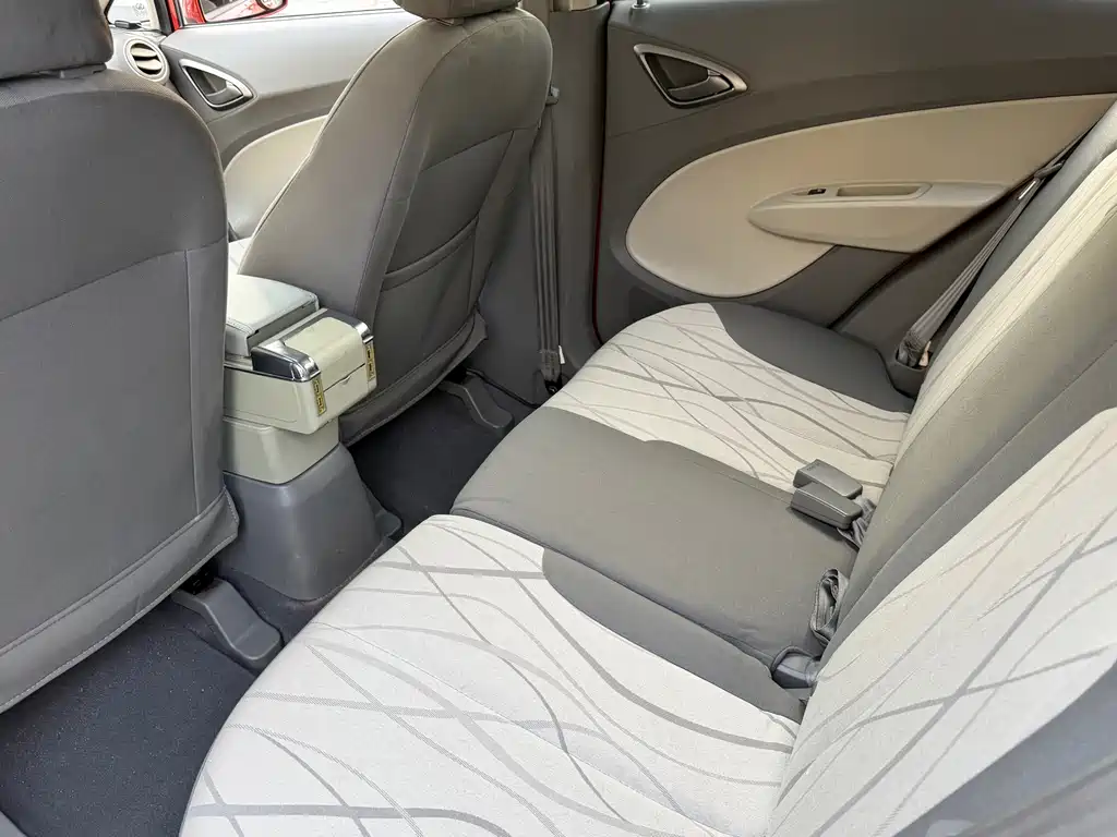 Chevrolet Sail — миниатюра 7