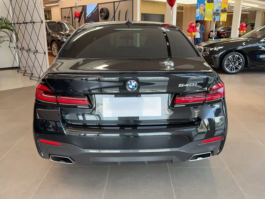 BMW 5 Series (Import) — миниатюра 9