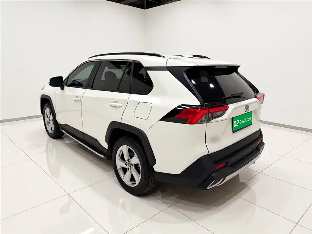 Toyota RAV4 2020 2.0L CVT PLUS