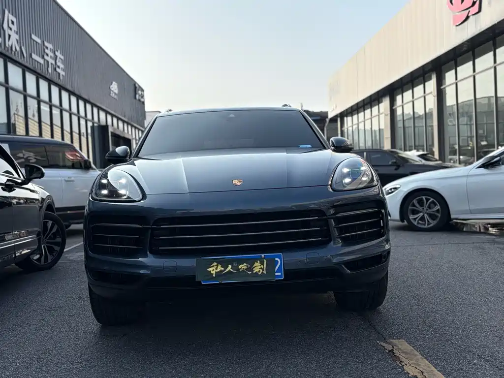 PORSCHE CAYENNE