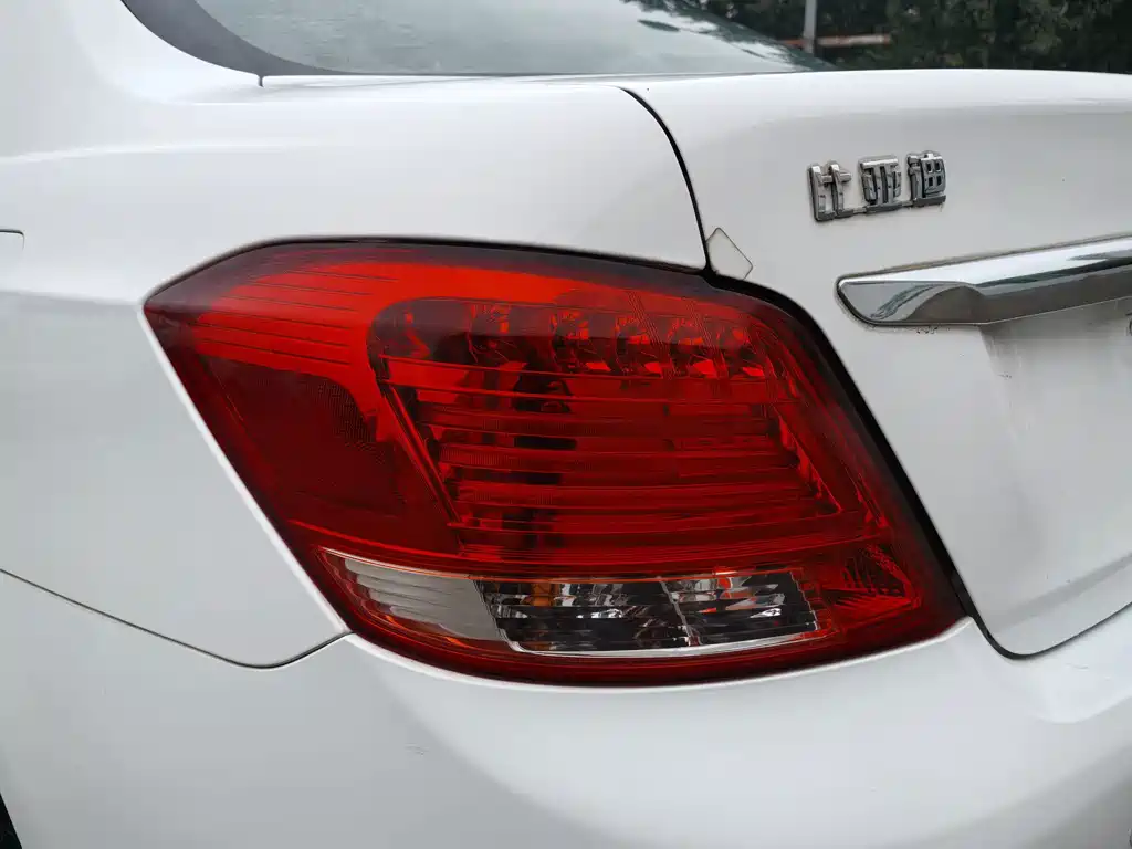BYD e5 — миниатюра 10
