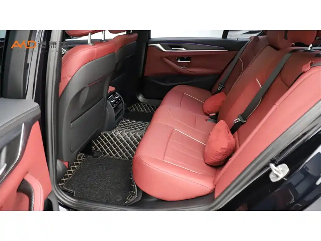 BMW 5 Series — миниатюра 7