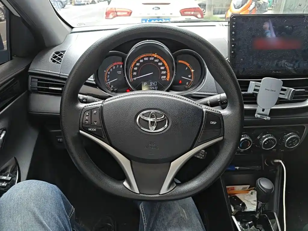 Toyota Yaris L — миниатюра 11