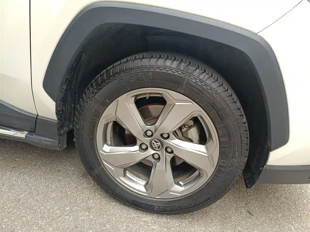 Toyota RAV4 2020 2.0L CVT PLUS