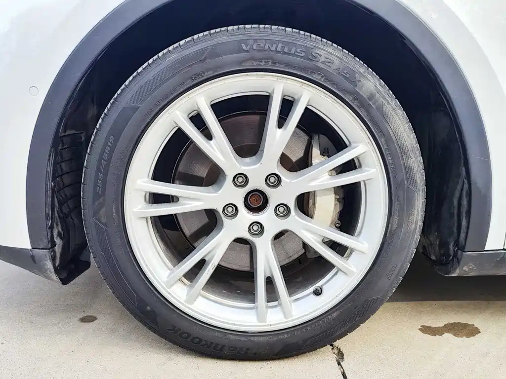 Tesla Model Y — фотографии объявления, Фото 10