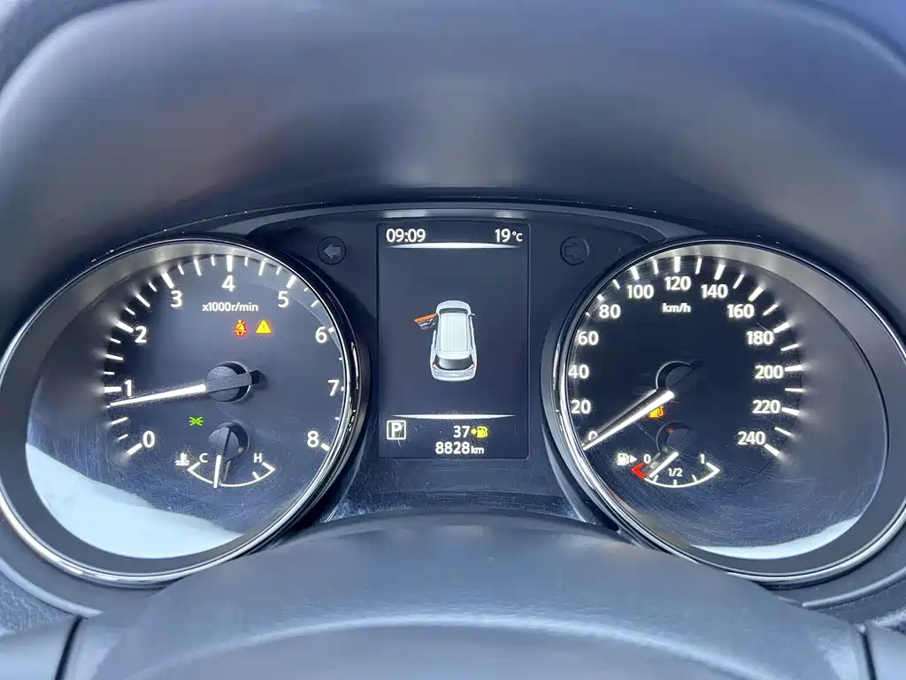 Nissan X-Trail — миниатюра 10