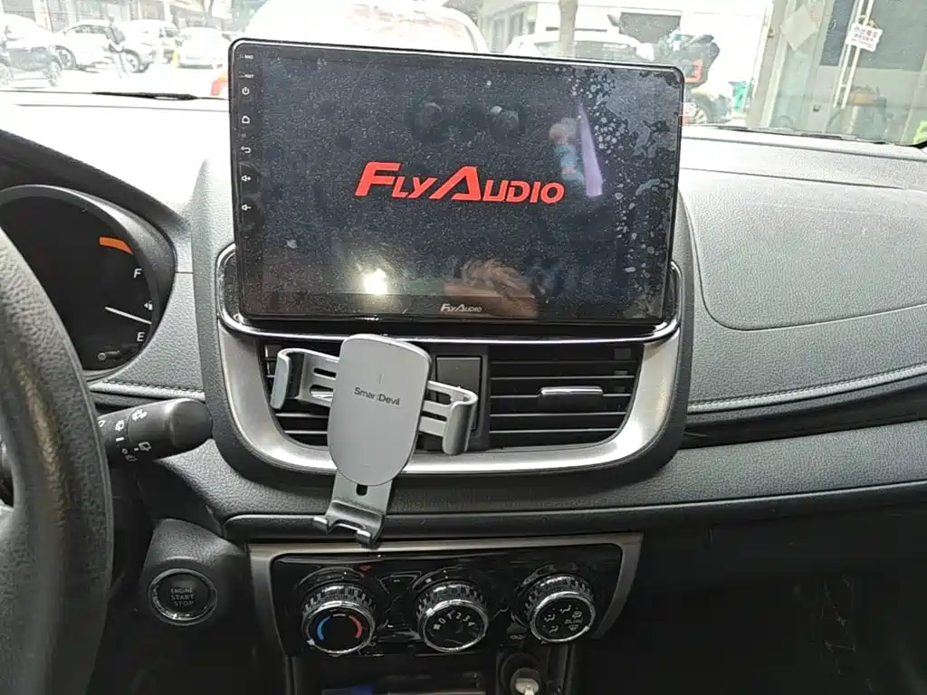 Toyota Yaris L — миниатюра 13