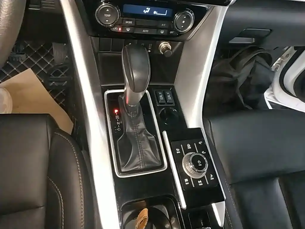 Mitsubishi Eclipse Cross — миниатюра 14