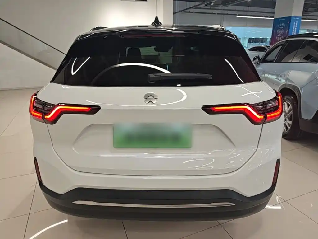 NIO ES6 — миниатюра 6