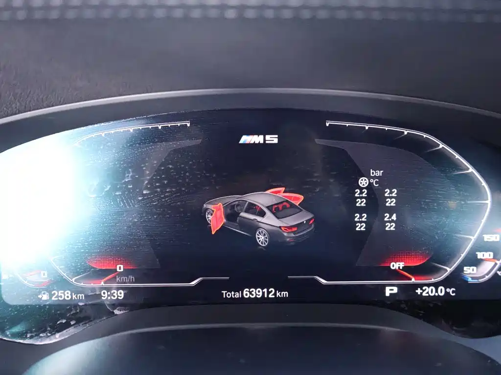 BMW 5 Series — миниатюра 15