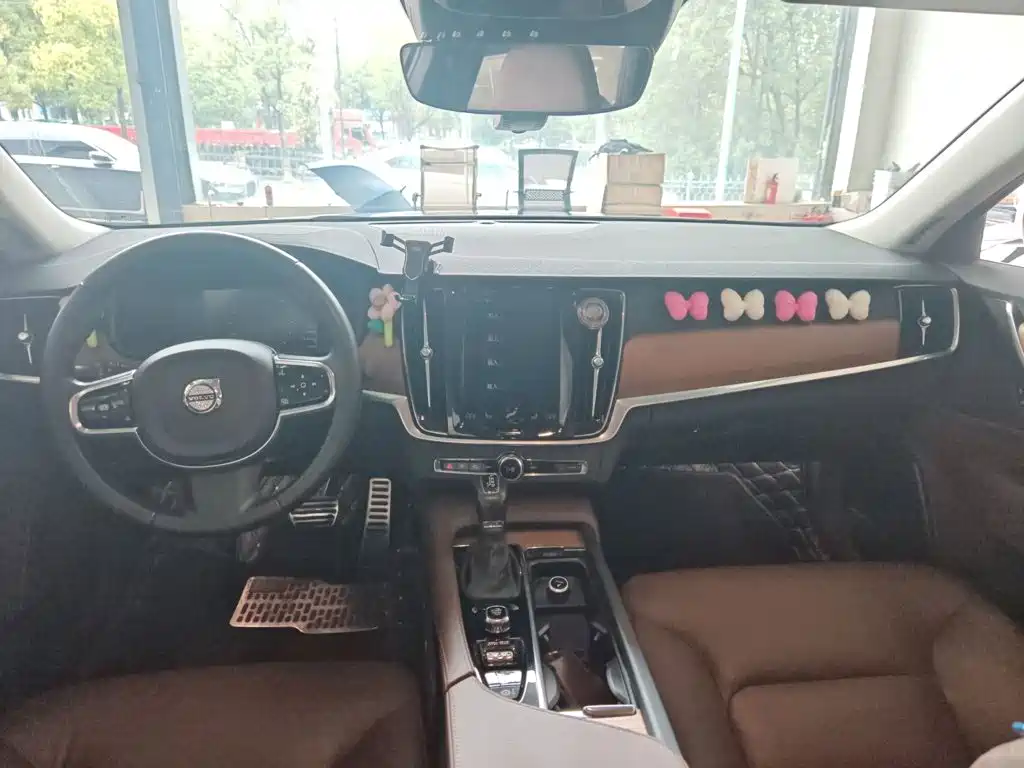 Volvo S90 — миниатюра 17