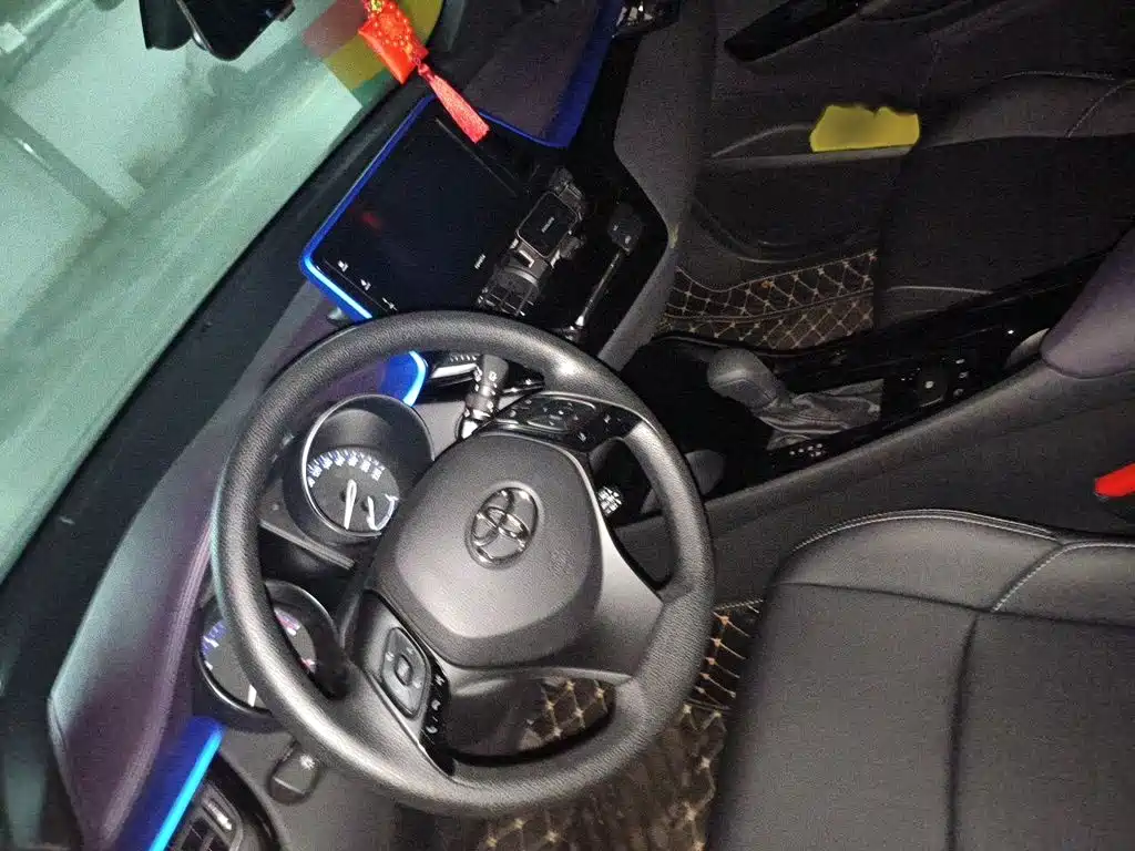 Toyota IZOA — миниатюра 6