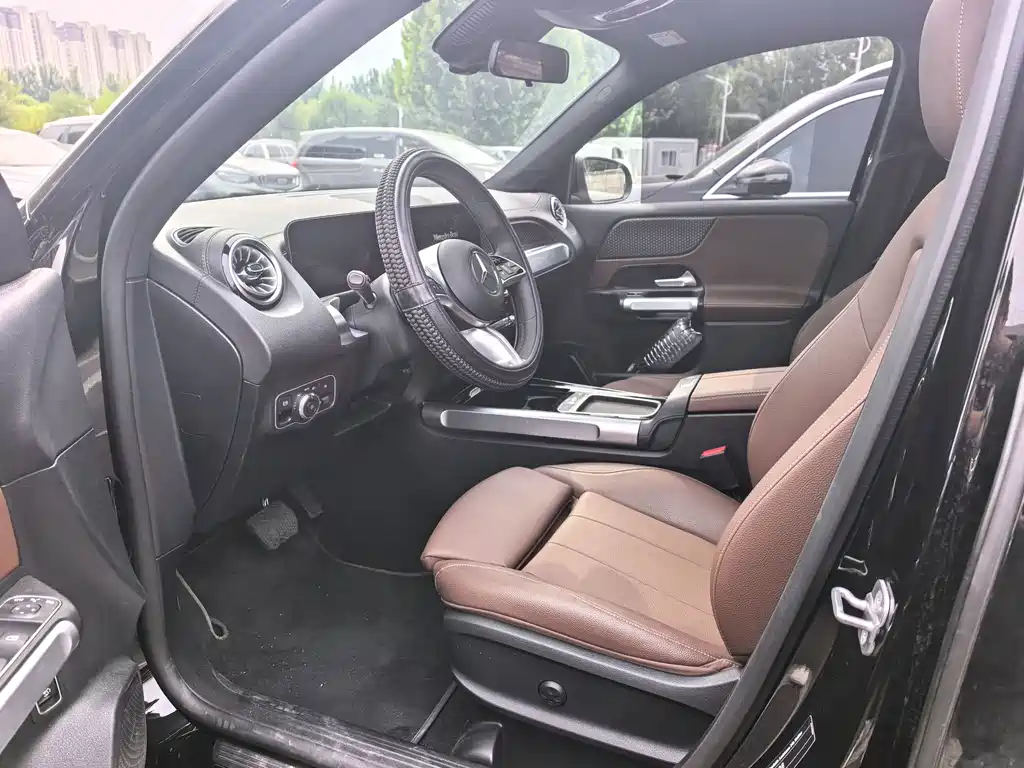 Mercedes-Benz GLB — миниатюра 4