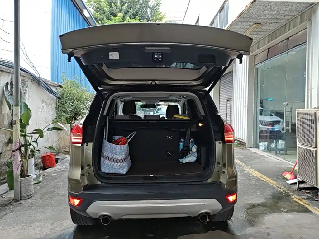Ford Kuga — миниатюра 19