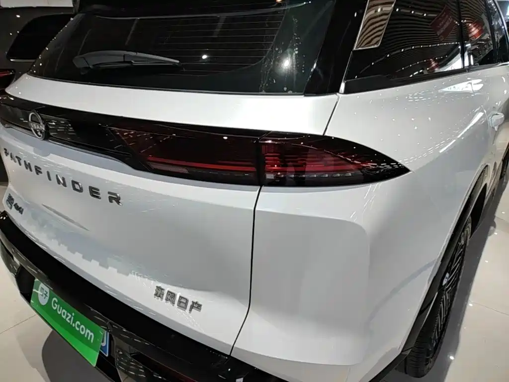 Nissan Teramont — миниатюра 8