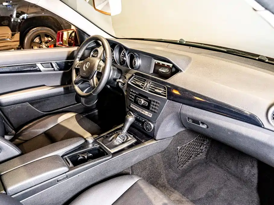 Mercedes-Benz C-Class — миниатюра 9