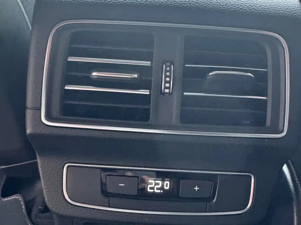 Audi Q5L — миниатюра 20