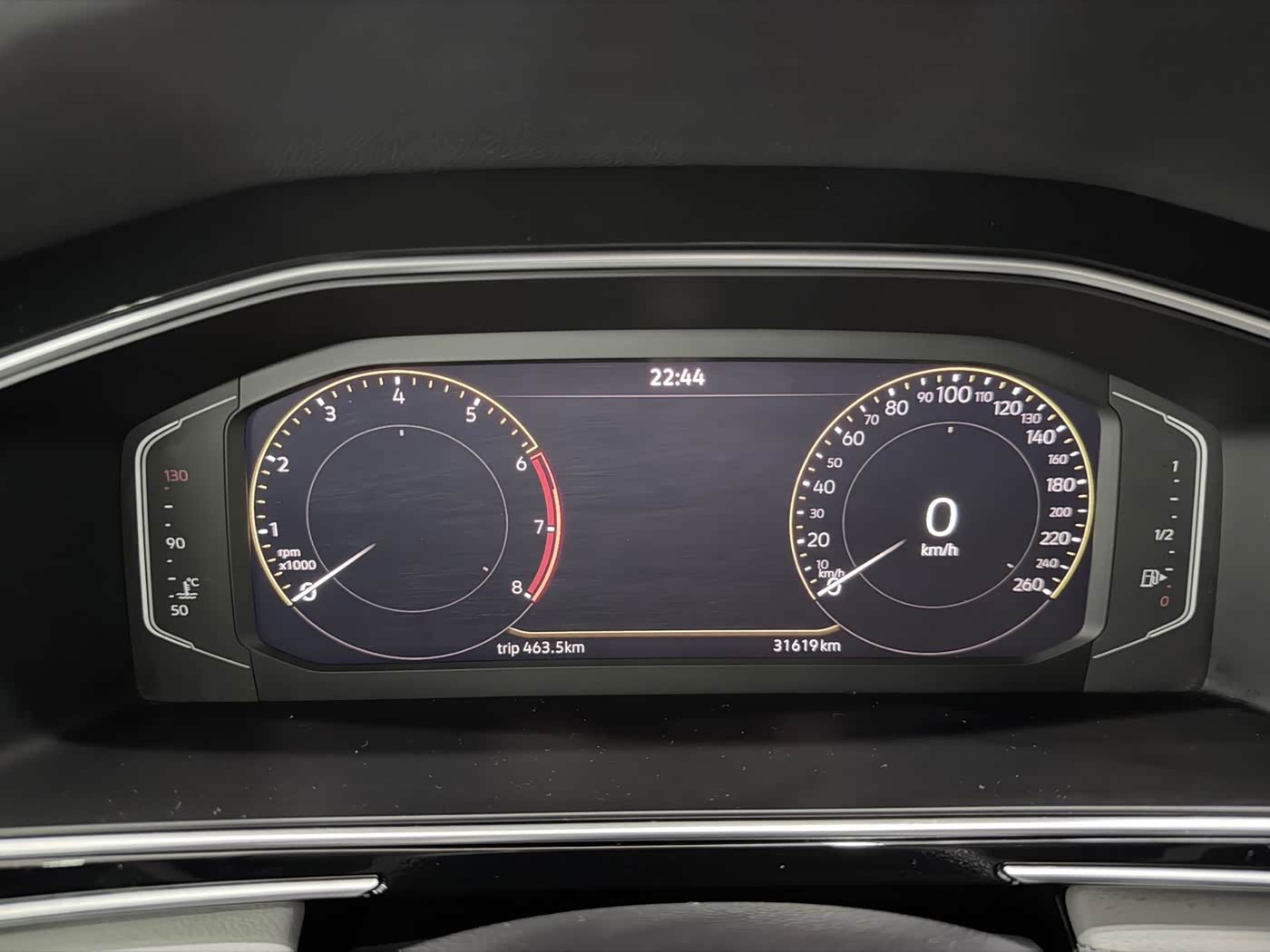 Volkswagen Tiguan L 1.4 л 2023 г. Белый, пробег 31000 км