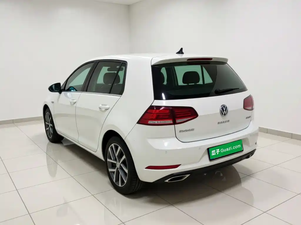 Volkswagen Golf — миниатюра 24