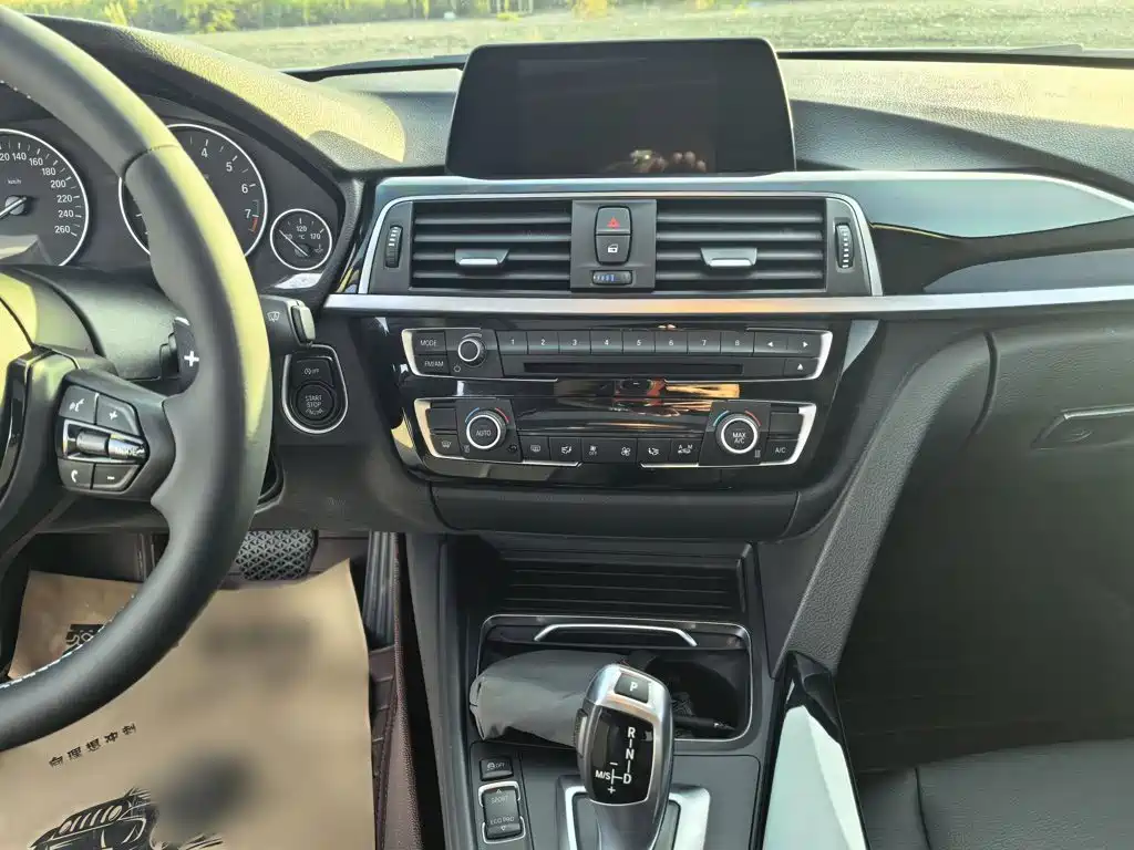 BMW 3 Series — миниатюра 6