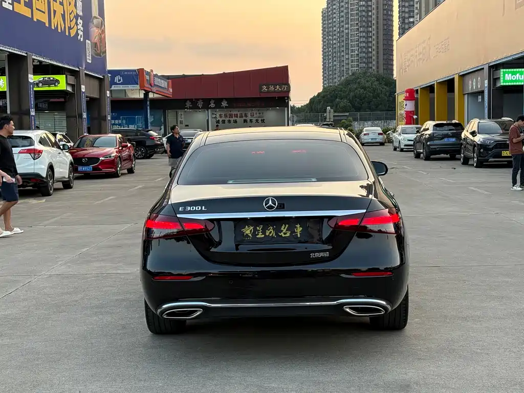 Mercedes-Benz E-Class — миниатюра 19