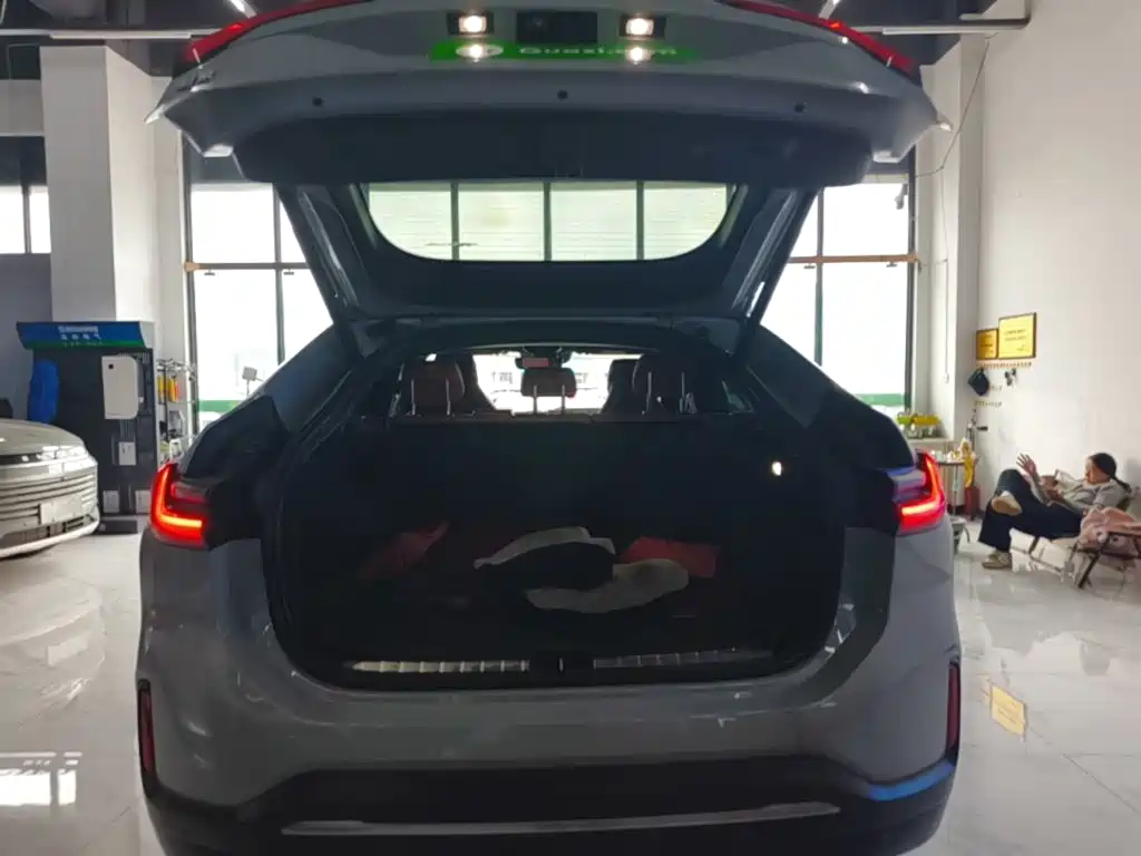 NIO EC6 — миниатюра 19