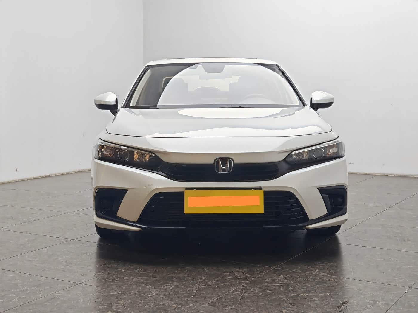 Honda Civic 1.5 л 2022 г. Белый, пробег 15000 км
