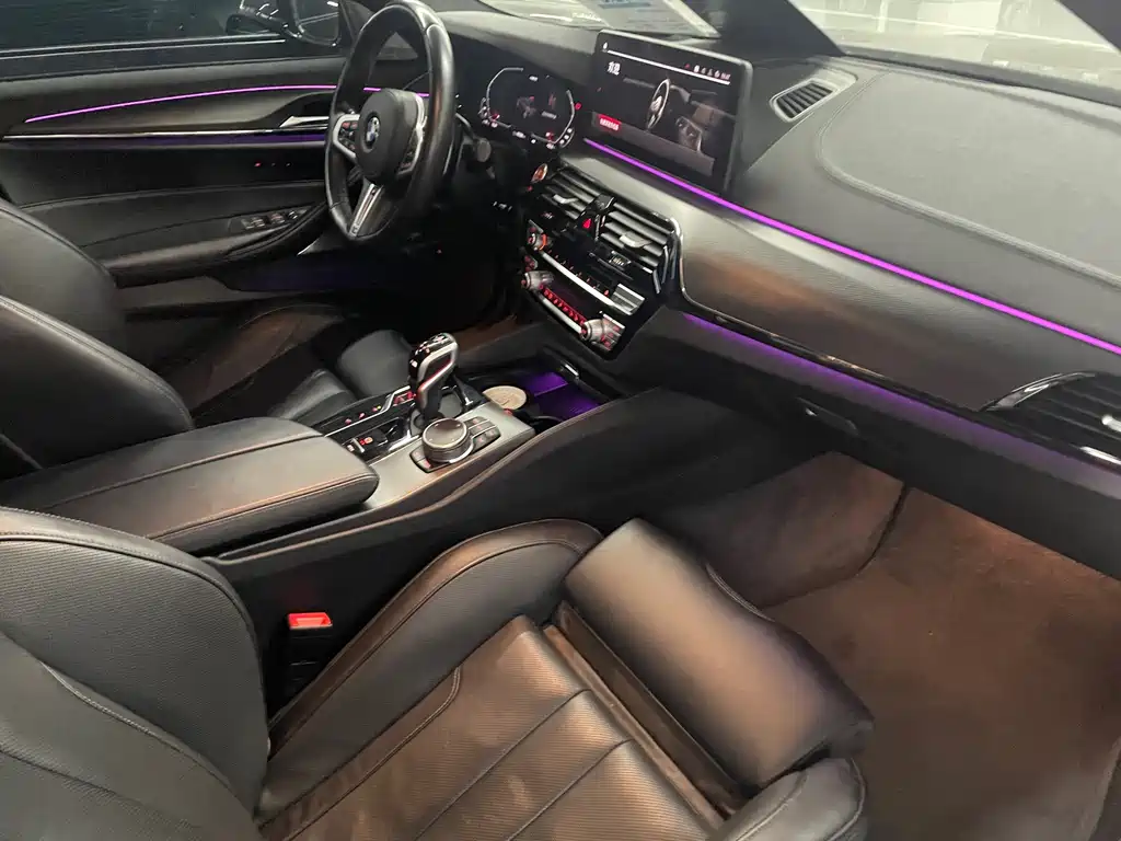 BMW M5 — миниатюра 19