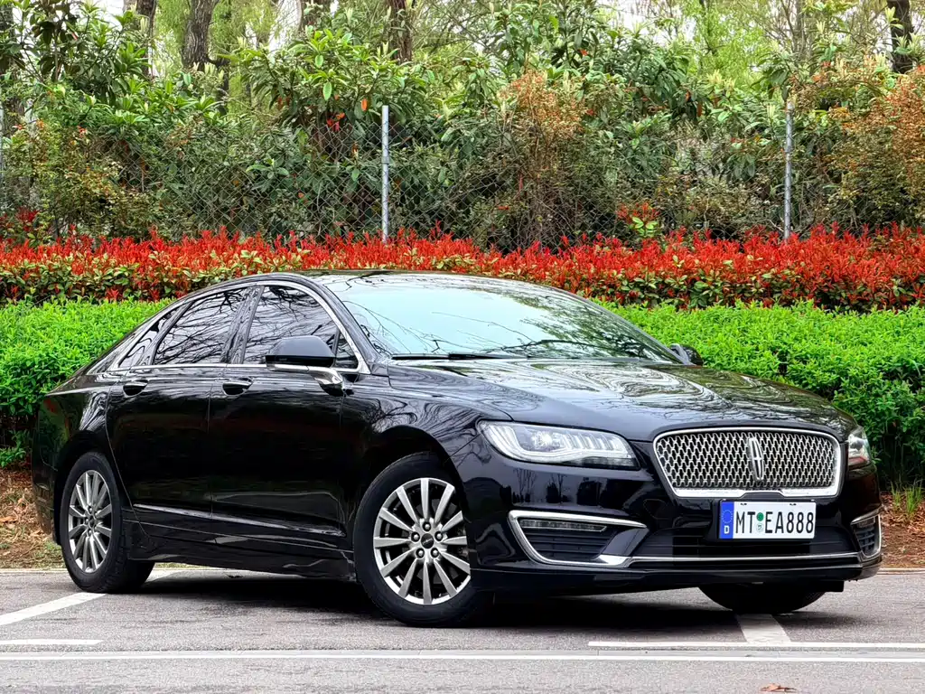 Lincoln MKZ 2019 2.0T V