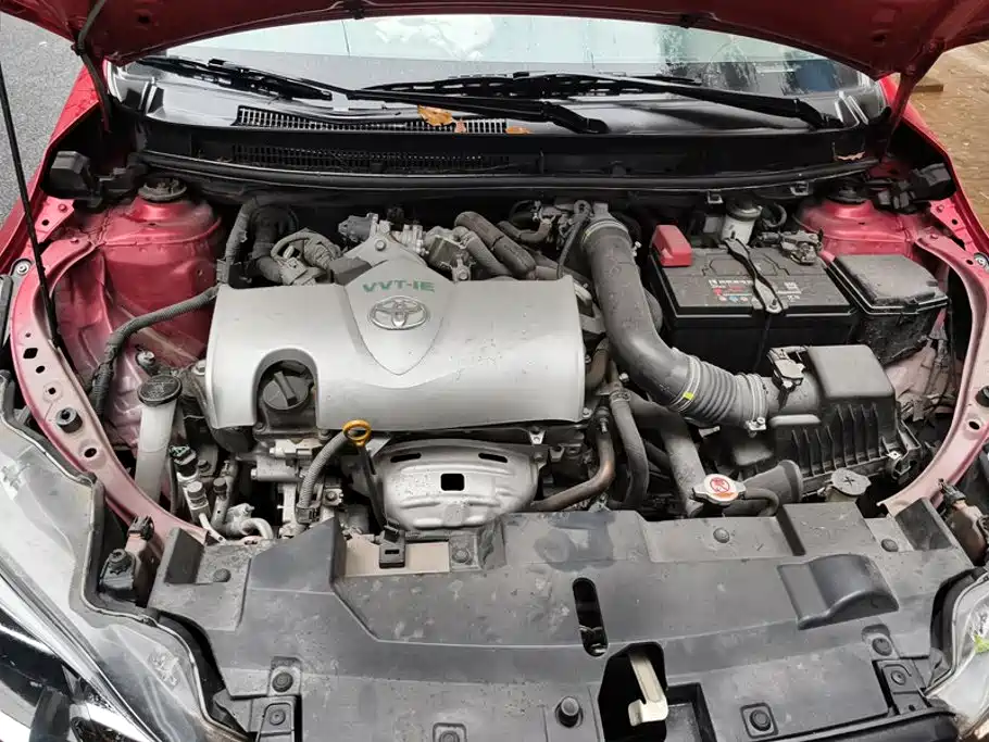 Toyota Yaris L — миниатюра 10