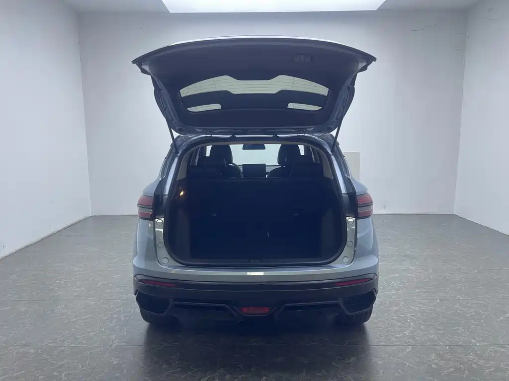 Geely Binyue — миниатюра 7