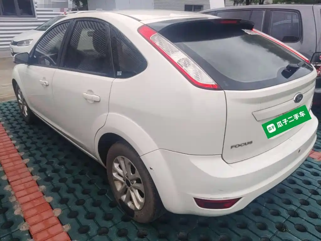 Ford Focus 2013 1.8L AT