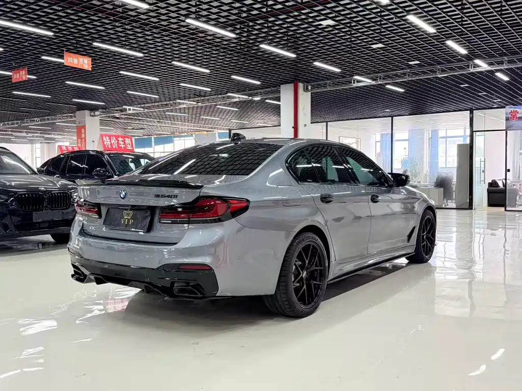 BMW 5 Series (Import) — миниатюра 4