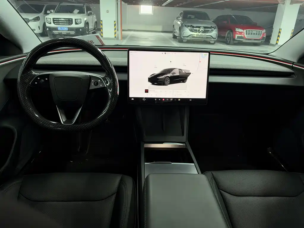 Tesla Model 3 — миниатюра 7